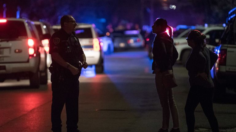 Cinq officiers ont été blessés lors de la fusillade