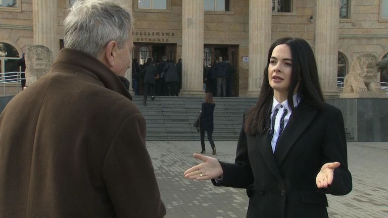 L'avocat de l'assassin, Jack Shepherd, a déclaré à Sky News que son client pourrait s'opposer à l'extradition vers le Royaume-Uni pour faire face à la justice.