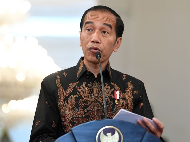 M. Widodo a été accusé par des opposants de ne pas être suffisamment islamique 