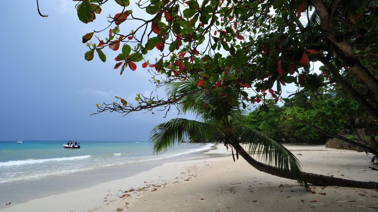 Une vue de la plage de Beau Vallon à Mahé le 5 mars 2012