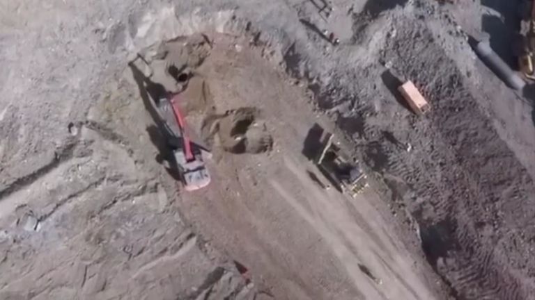 L'opération de sauvetage est en cours depuis près de quinze jours 
