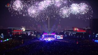 Pyongyang a tenu un concert avant que le feu d'artifice n'éclaire le ciel
