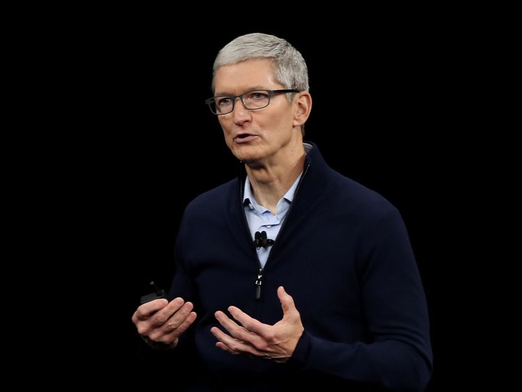 CUPERTINO, CA - 12 SEPTEMBRE: Le PDG d’Apple, Tim Cook, prend la parole lors d’un événement spécial organisé au théâtre Steve Jobs sur le campus Apple Park le 12 septembre 2017 à Cupertino, en Californie. Apple organise son premier événement spécial sur le nouveau campus Apple Park, où ils devraient dévoiler un nouvel iPhone. (Photo par Justin Sullivan / Getty Images)
