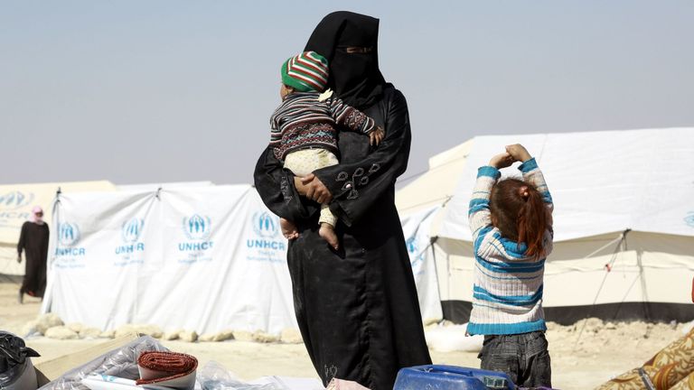 Une femme dans le camp de réfugiés al-Hawl dans le nord de la Syrie. Image de fichier