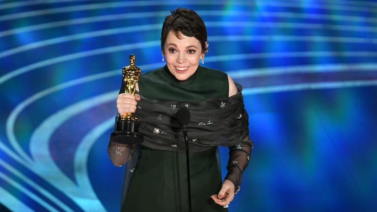 Olivia Colman remporte le prix de la meilleure actrice pour The Favorite aux Oscars