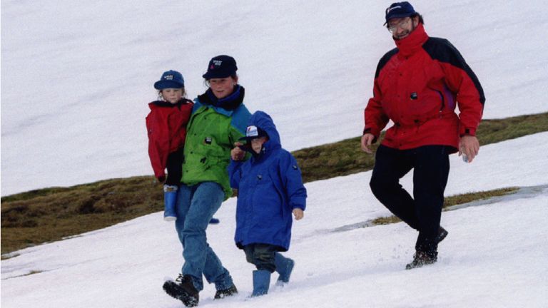 Alison Hargreaves et sa famille en 1995, peu de temps après avoir gravi l'Everest