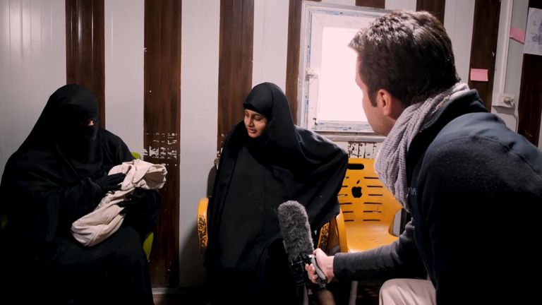 Shamima Begum et bébé dans le camp de réfugiés syriens