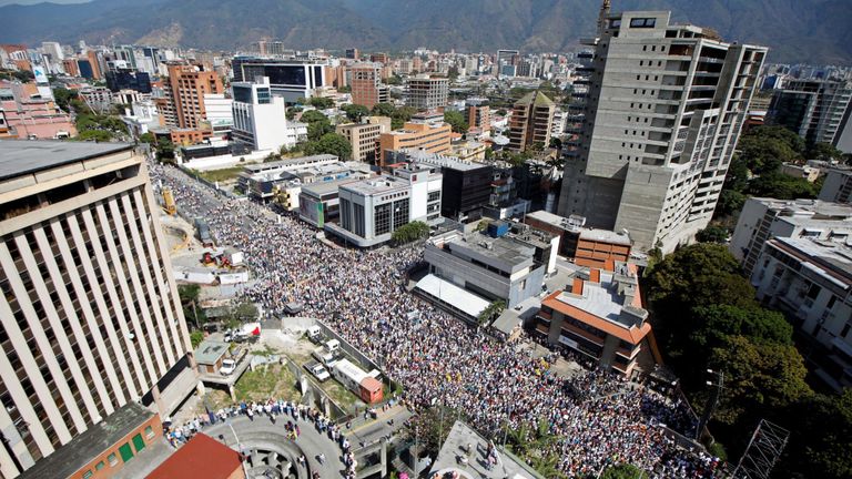 Des manifestants anti-Maduro ont envahi les rues de Caracas