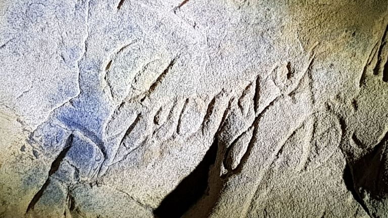 Des centaines de marques ont été trouvées dans une seule des grottes 