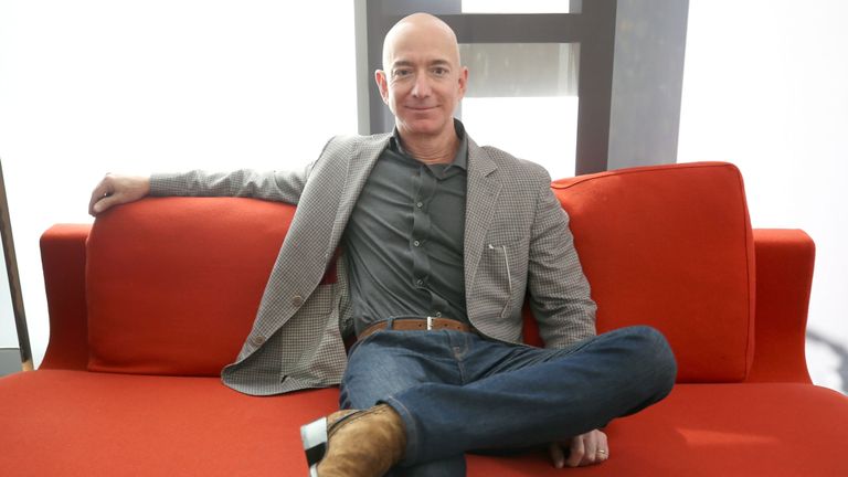 M. Bezos a engagé une équipe d'enquêteurs après la publication d'un article détaillant son affaire extraconjugale.