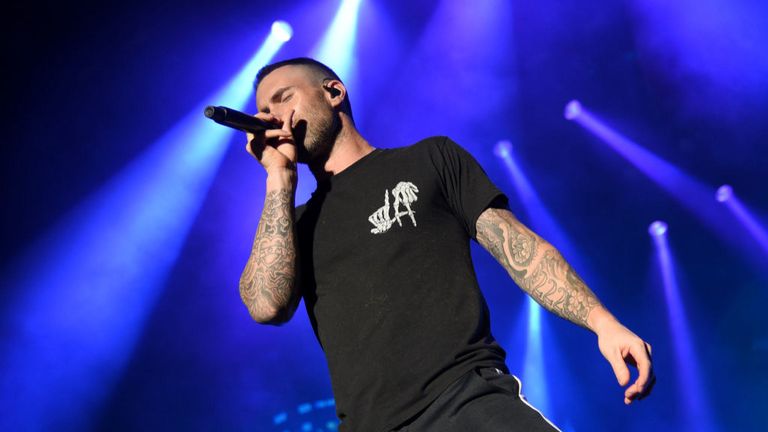 SAN ANTONIO, TX - 01 AVRIL: Adam Levine de Maroon 5 se produit lors du Capital One JamFest sur scène lors du NCAA March Madness Music Festival à Hemisfair le 1er avril 2018 à San Antonio, Texas. (Photo par Michael Loccisano / Getty Images pour Turner)