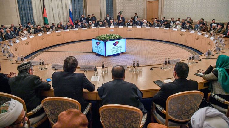 Deux jours de pourparlers entre les représentants des talibans et de l'opposition afghane commencent
