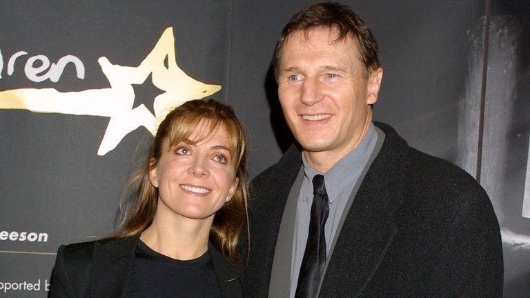 Neeson avec feu sa femme Natasha Richardson en 2001
