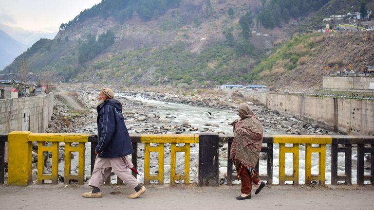 Résidents pakistanais dans la région montagneuse de Balakot où l'Inde a lancé son raid