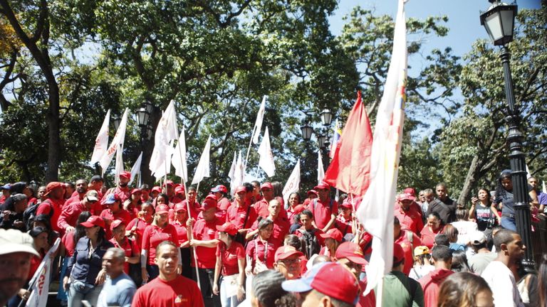 Cowds également réunis pour un rassemblement pro-Maduro