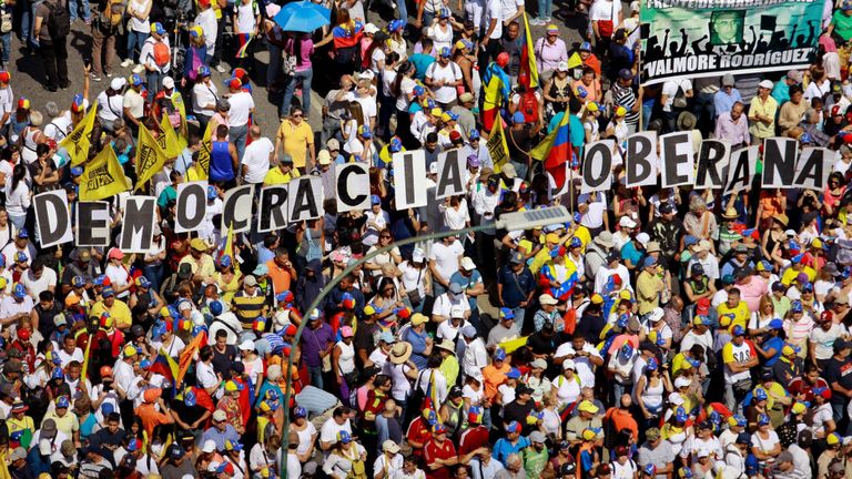 Les manifestants appellent à des élections au Venezuela 