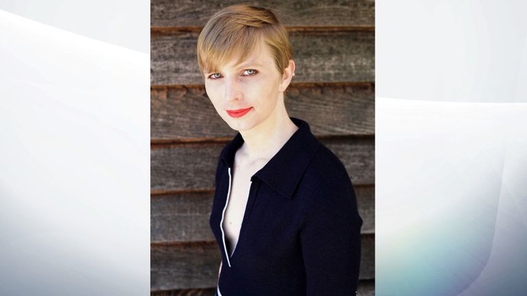 Première photo de Chelsea Manning après sa libération de prison. Pic: Twitter