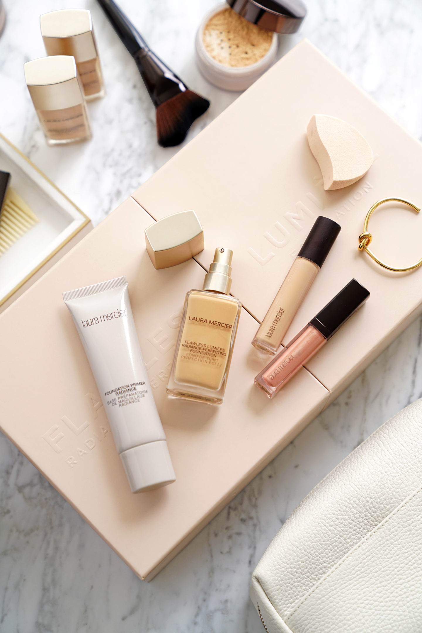 Laura Mercier Flawless Lumiere Fond de teint révélateur de teint radiant