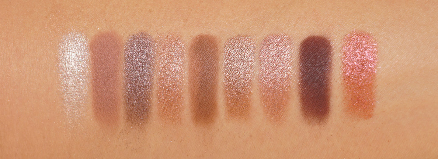 Échantillons de la palette de fard à paupières Kabuki de poupées MAC Boom Boom Bloom