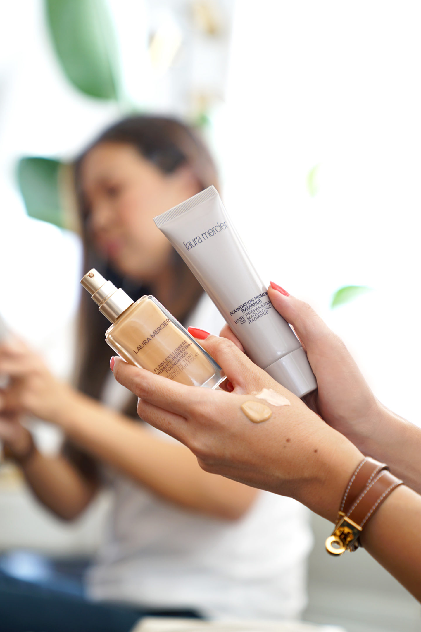 Fondation Laura Mercier Flawless Lumiere Radiance à Latte