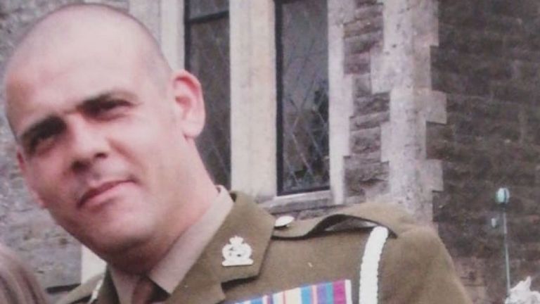 Andrew Neal a servi en Irak, en Afghanistan et en Bosnie. Pic: Détenu à Dubaï