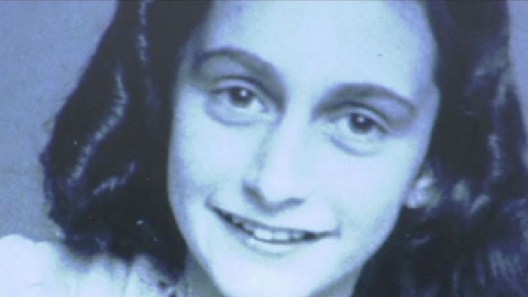 Mme Schloss est la demi-soeur d'Anne Frank
