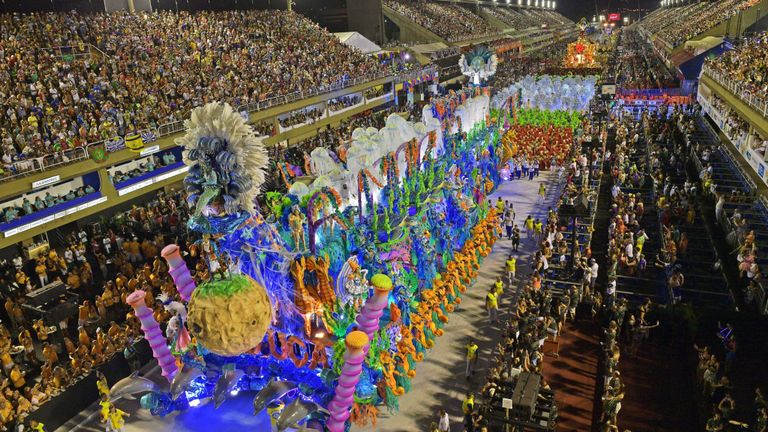 Les carnavals du Brésil sont des événements colorés et sans souci qui se déroulent dans tout le pays.