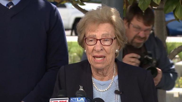 Eva Schloss, survivante de l'Holocauste, a rencontré quelques-uns des étudiants présents à la fête