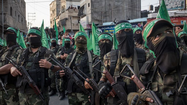 Des militants du Hamas palestiniens lors d'un spectacle militaire à Gaza, 