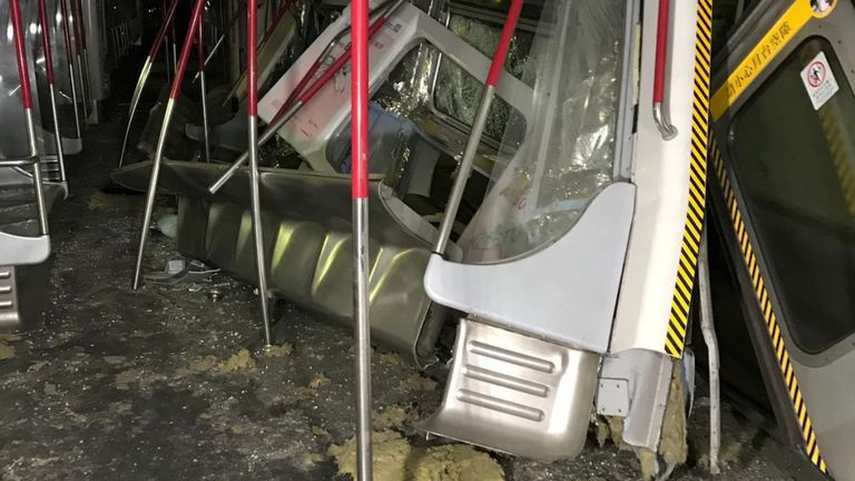 Les trains du MTS entrent en collision près de la gare centrale lors d'un essai du système de signalisation à Hong Kong