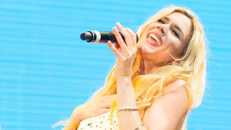 Joss Stone se produisant au concert de Sentebale du Prince Harry en 2016