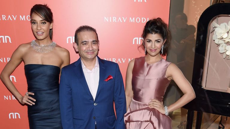 Lisa Haydon, Nirav Modi et Nimrat Kaur assistent à la grande ouverture de la boutique américaine Nirav Modi 