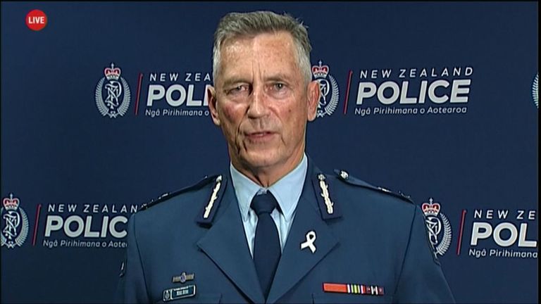Le commissaire de police Mike Bush fait le point sur la situation actuelle des hommes armés en Nouvelle-Zélande