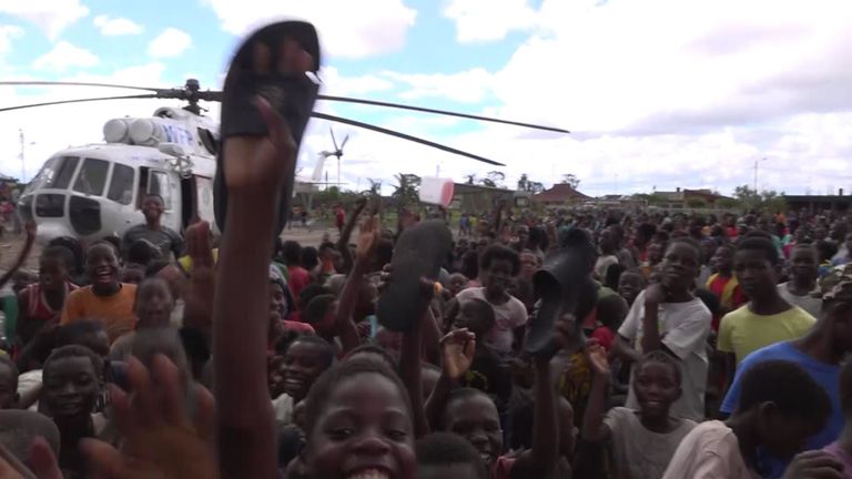 L'aide est acheminée à Nhamatanda au Mozambique après le cyclone Idai
