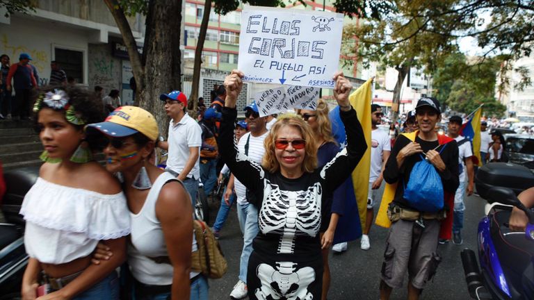 Les partisans de Guaido à l'ouest de Caracas se sont émerveillés après l'avoir entendu parler