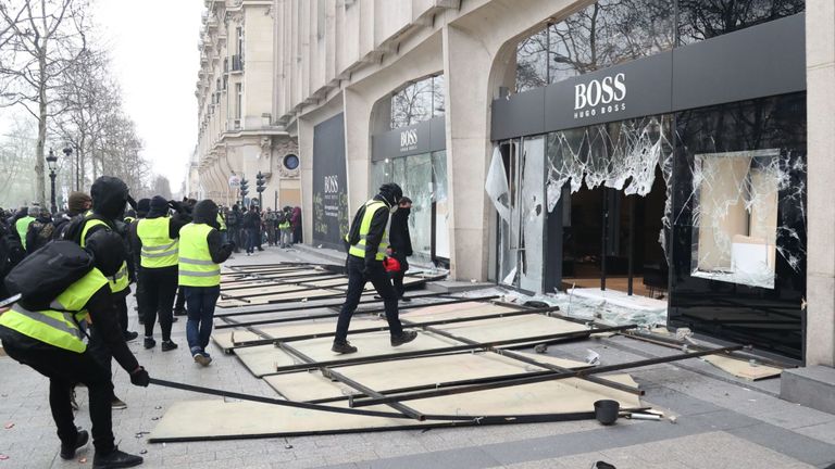 Boss a également été ciblé
