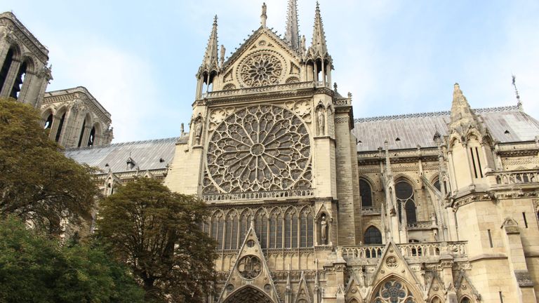 Une image de la cathédrale Notre-Dame prise avant qu'un incendie ne se déclare à l'attraction touristique emblématique de Paris