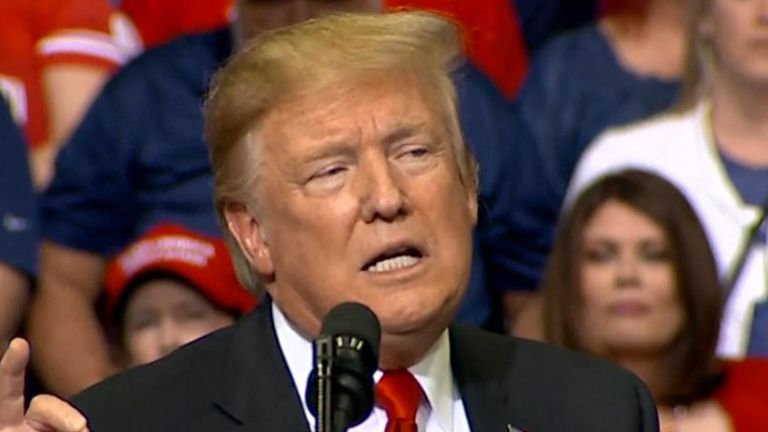 Donald Trump dit que le canular russe est enfin mort