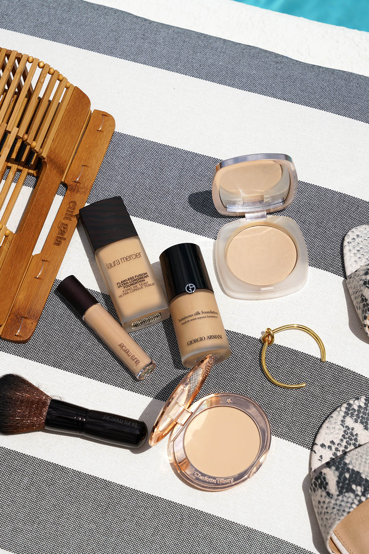 Meilleures fondations et poudres d'été Armani, Laura Mercier, La Mer, Charlotte Tilbury