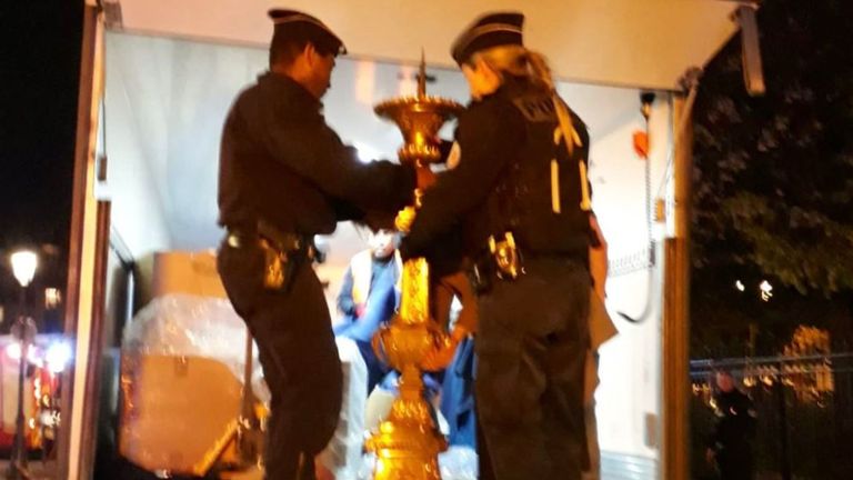 Des dizaines d'objets ont été sauvés de l'incendie par