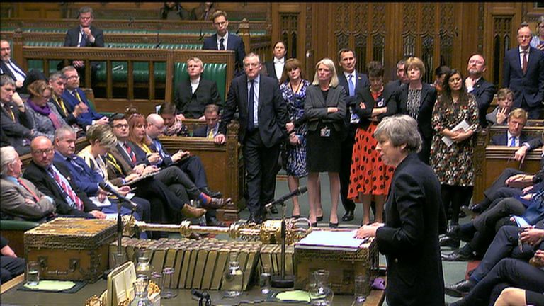 La première ministre Theresa May a informé le Parlement des résultats des négociations relatives à l'extension de l'article 50 pendant les logements familiaux