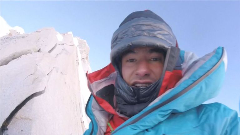 David Lama a été la première personne à escalader en solo la montagne Lunag Ri au Népal