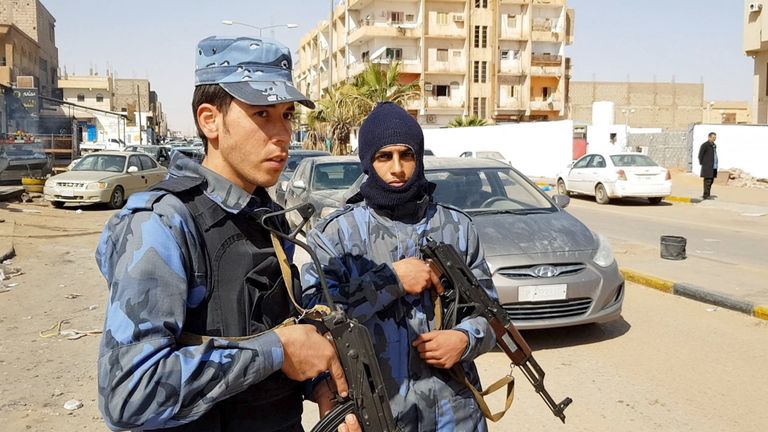 Forces loyales à l'homme fort libyen Khalifa Haftar en patrouille dans le centre-ville de Sebha, la plus grande ville du sud de la Libye