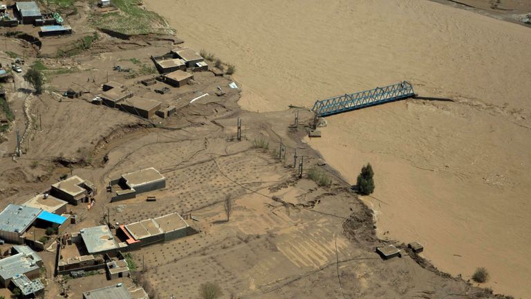 Poldokhtar dans la province du Lorestan inondée depuis plusieurs jours