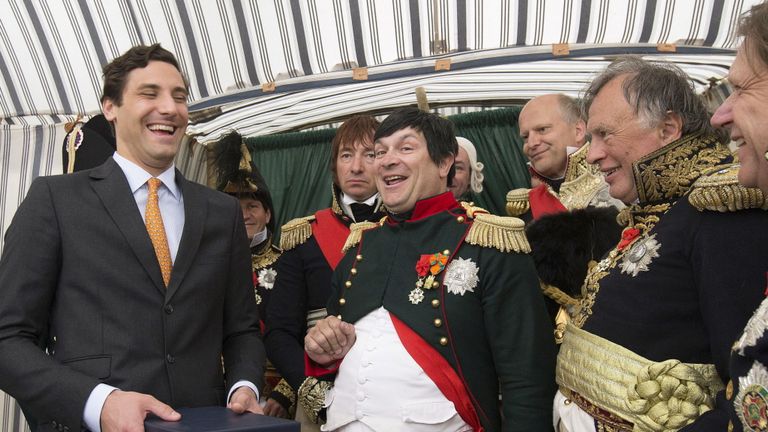 Jean-Christophe Napoléon, à gauche, est l'arrière-arrière-arrière-arrière-neveu de Napoloen Bonaparte