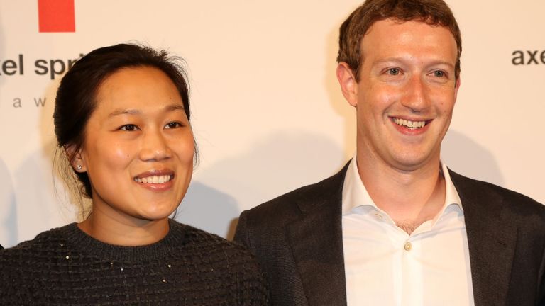 M. Zuckerberg offre son invention à d’autres entrepreneurs intéressés à aller plus loin dans l’idée.