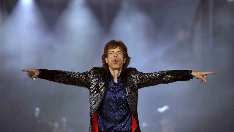 Dublin, Irlande - 17 mai: Mick Jagger des Rolling Stones se produit sur scène lors de la soirée d'ouverture de la tournée européenne de leur tournée No Filter à Croke Park le 17 mai 2018 à Dublin, en Irlande. (Photo de Charles McQuillan / Getty Images)