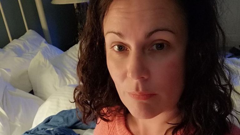 Nealie Barker a déclaré que la découverte d'une caméra cachée dans leur Airbnb était "effrayante". Pic: Nealie Barker