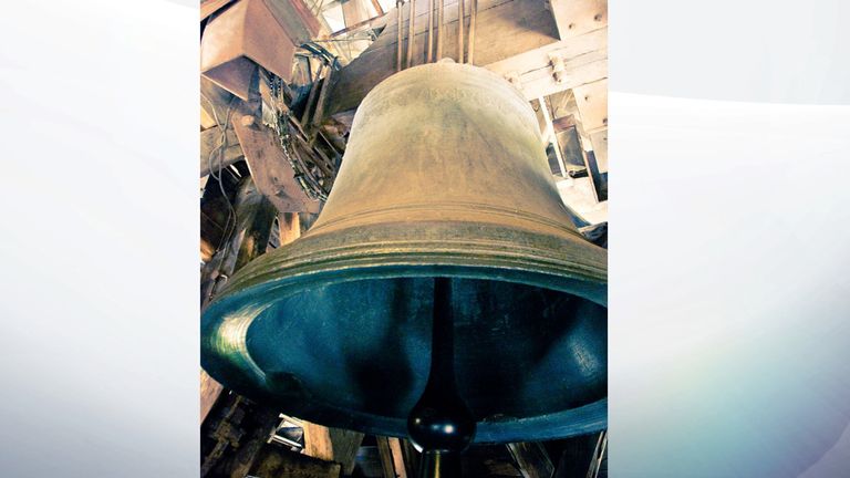 La cloche de Notre Dame, Emmanuel. Pic: GadgetDude