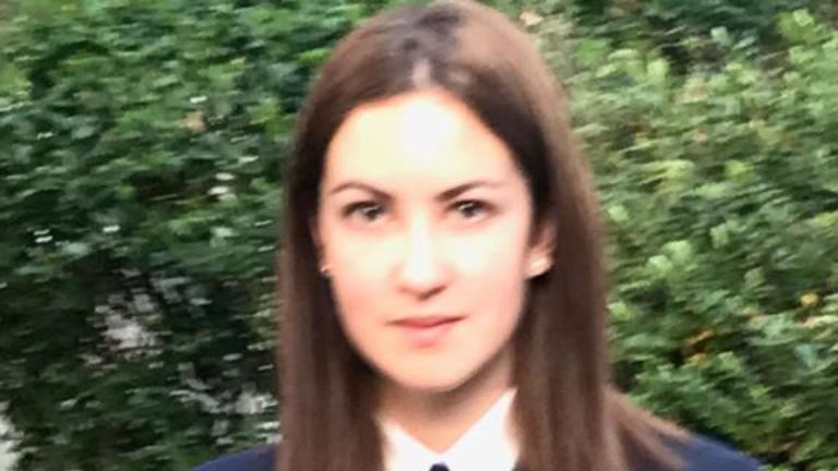 La fille de Mme Sharavesh, Paris, a été libérée sous caution avec elle. Pic: Détenu à Dubaï